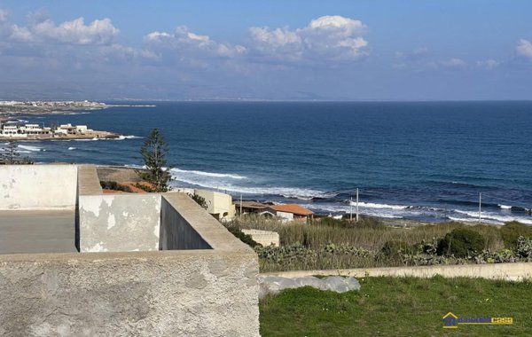 casa indipendente in vendita a Pachino in zona Marzamemi