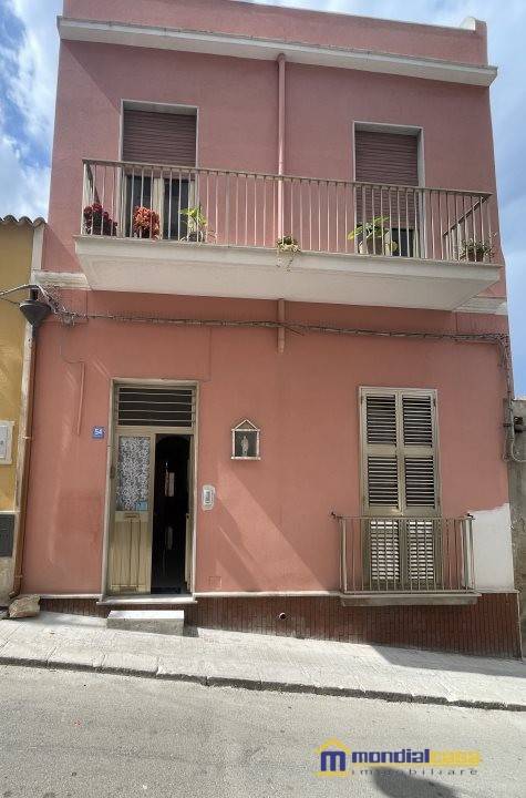 casa indipendente in vendita a Pachino