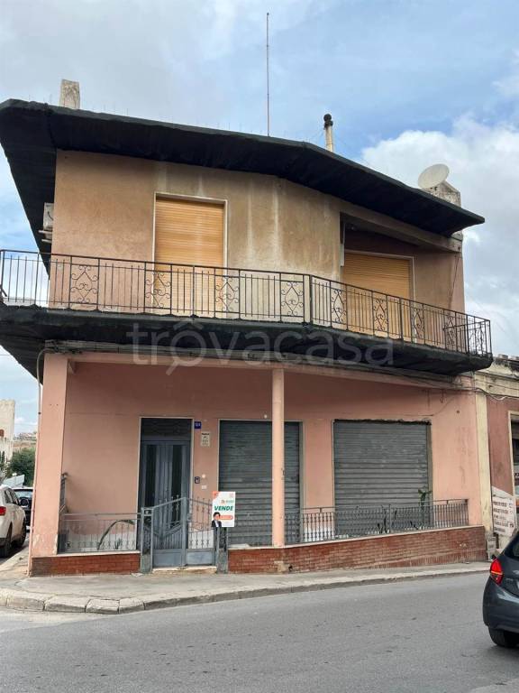 casa indipendente in vendita a Pachino