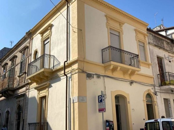 casa indipendente in vendita a Pachino