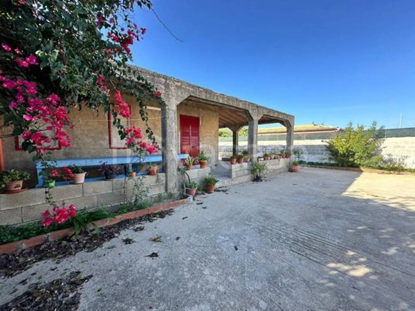 casa indipendente in vendita a Pachino