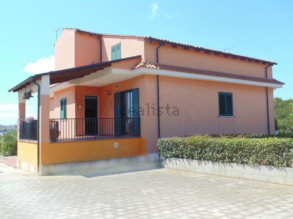 casa indipendente in vendita a Pachino