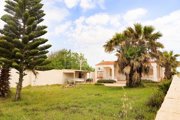 casa indipendente in vendita a Pachino in zona Marzamemi