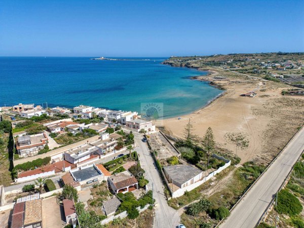 casa indipendente in vendita a Pachino in zona Marzamemi