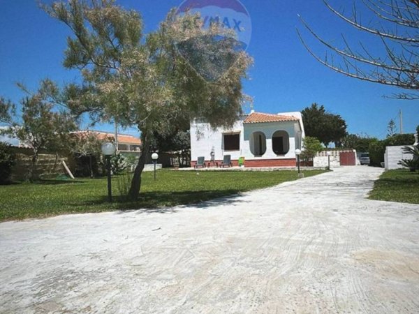 casa indipendente in vendita a Pachino