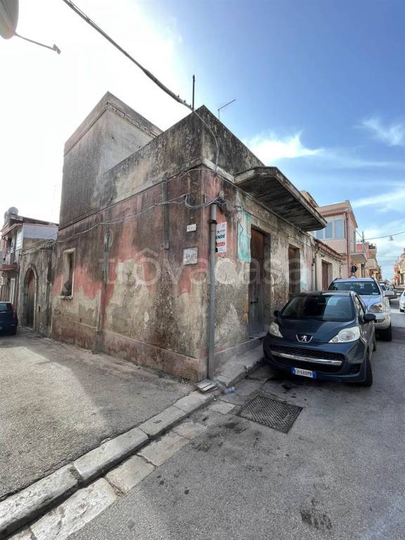 casa indipendente in vendita a Pachino