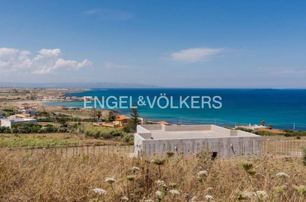 casa indipendente in vendita a Pachino in zona Marzamemi