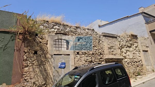 casa indipendente in vendita a Pachino