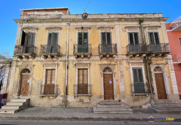 casa indipendente in vendita a Pachino