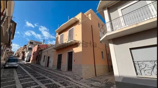 casa indipendente in vendita a Pachino