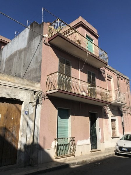 casa indipendente in vendita a Pachino