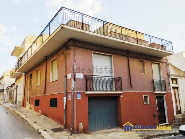 casa indipendente in vendita a Pachino