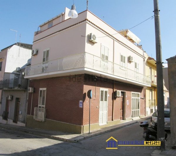 casa semindipendente in vendita a Pachino