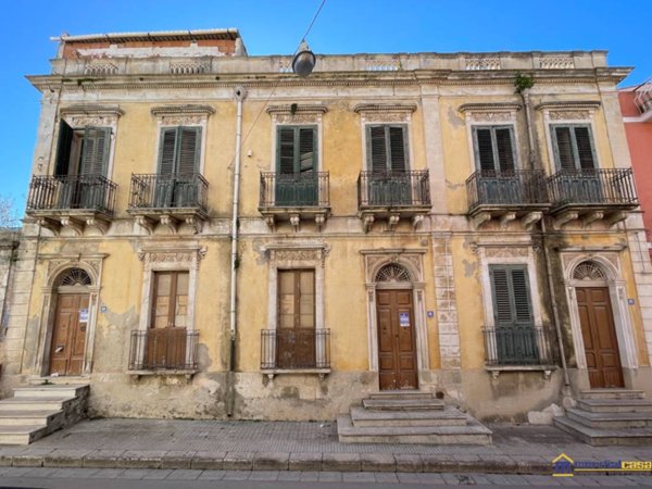 casa indipendente in vendita a Pachino