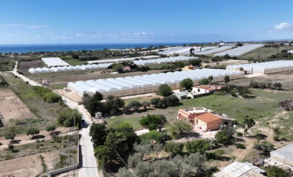 locale di sgombero in vendita a Pachino