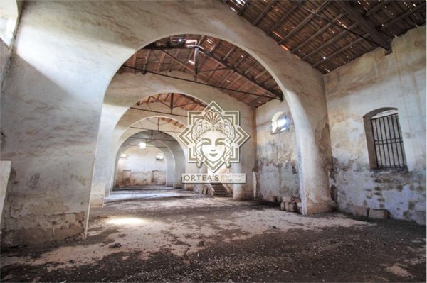 locale di sgombero in vendita a Pachino