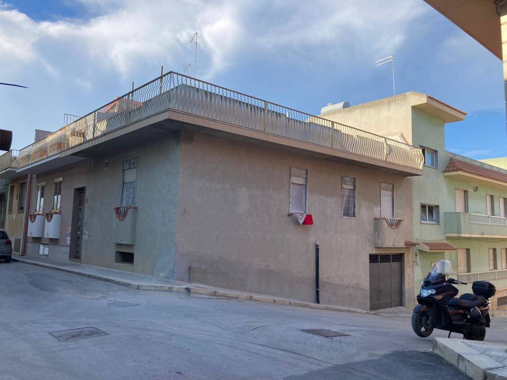 casa indipendente in vendita a Pachino