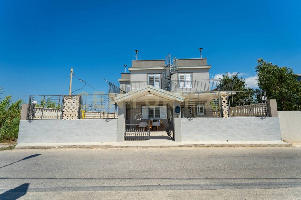 casa indipendente in vendita a Pachino