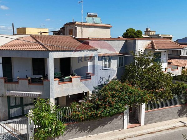 casa indipendente in vendita a Pachino in zona Marzamemi