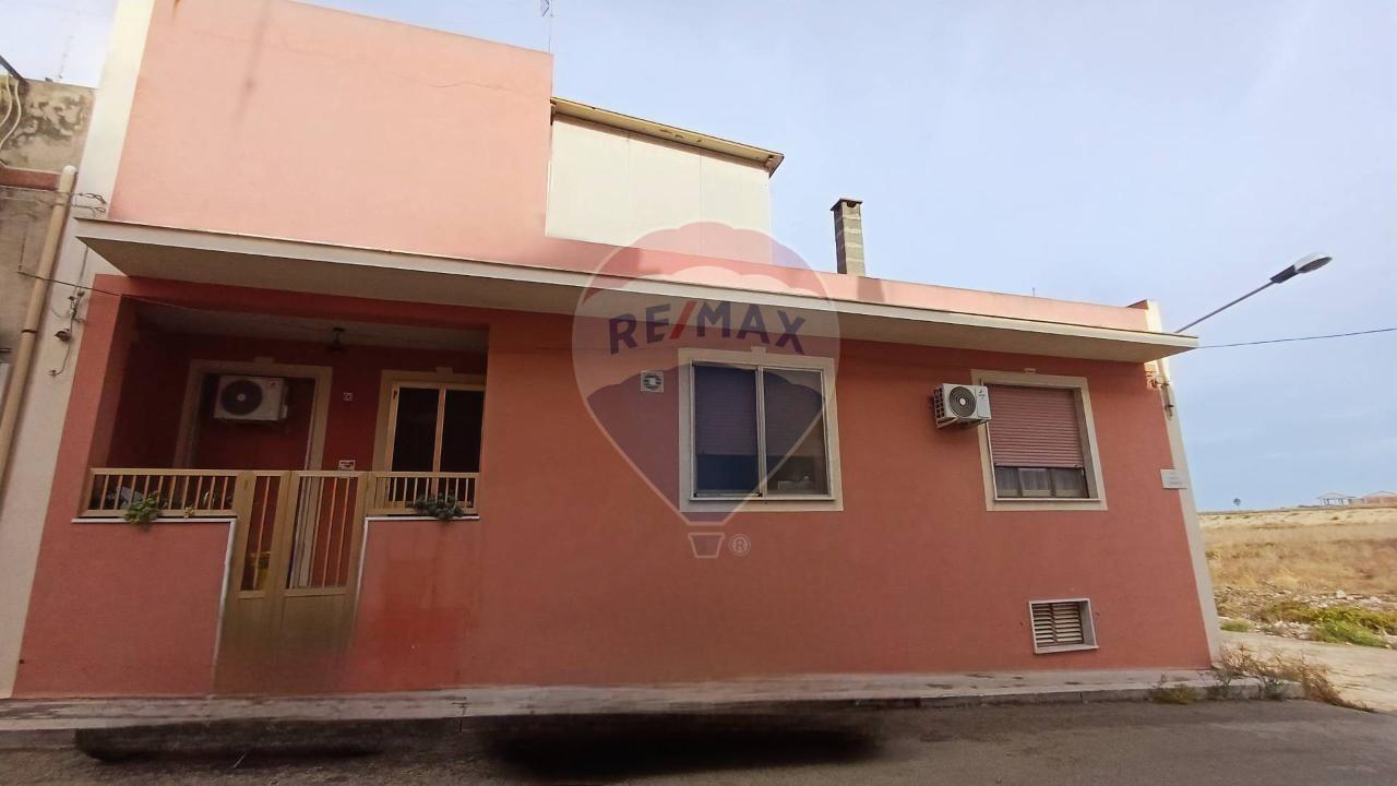 casa indipendente in vendita a Pachino