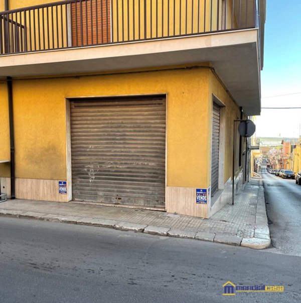 locale commerciale in vendita a Pachino