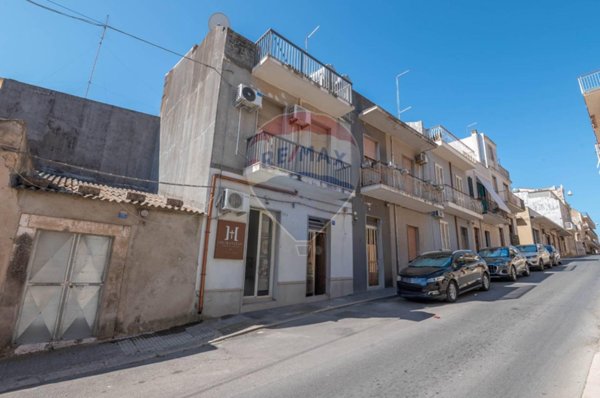 casa indipendente in vendita a Pachino