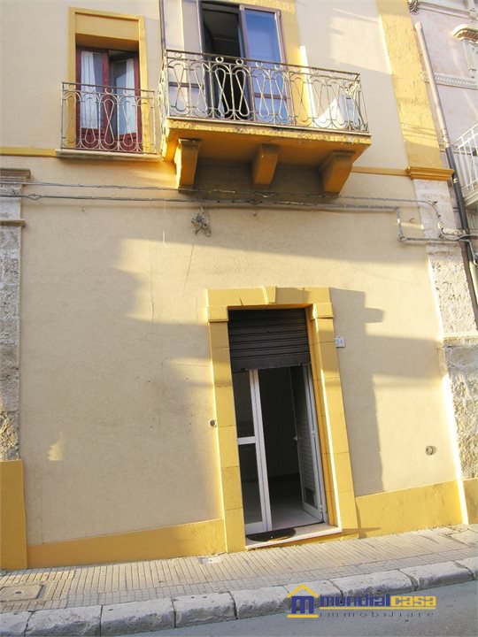 locale commerciale in vendita a Pachino