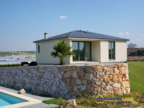 casa indipendente in vendita a Pachino