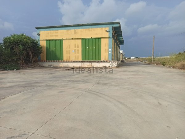 locale di sgombero in vendita a Pachino