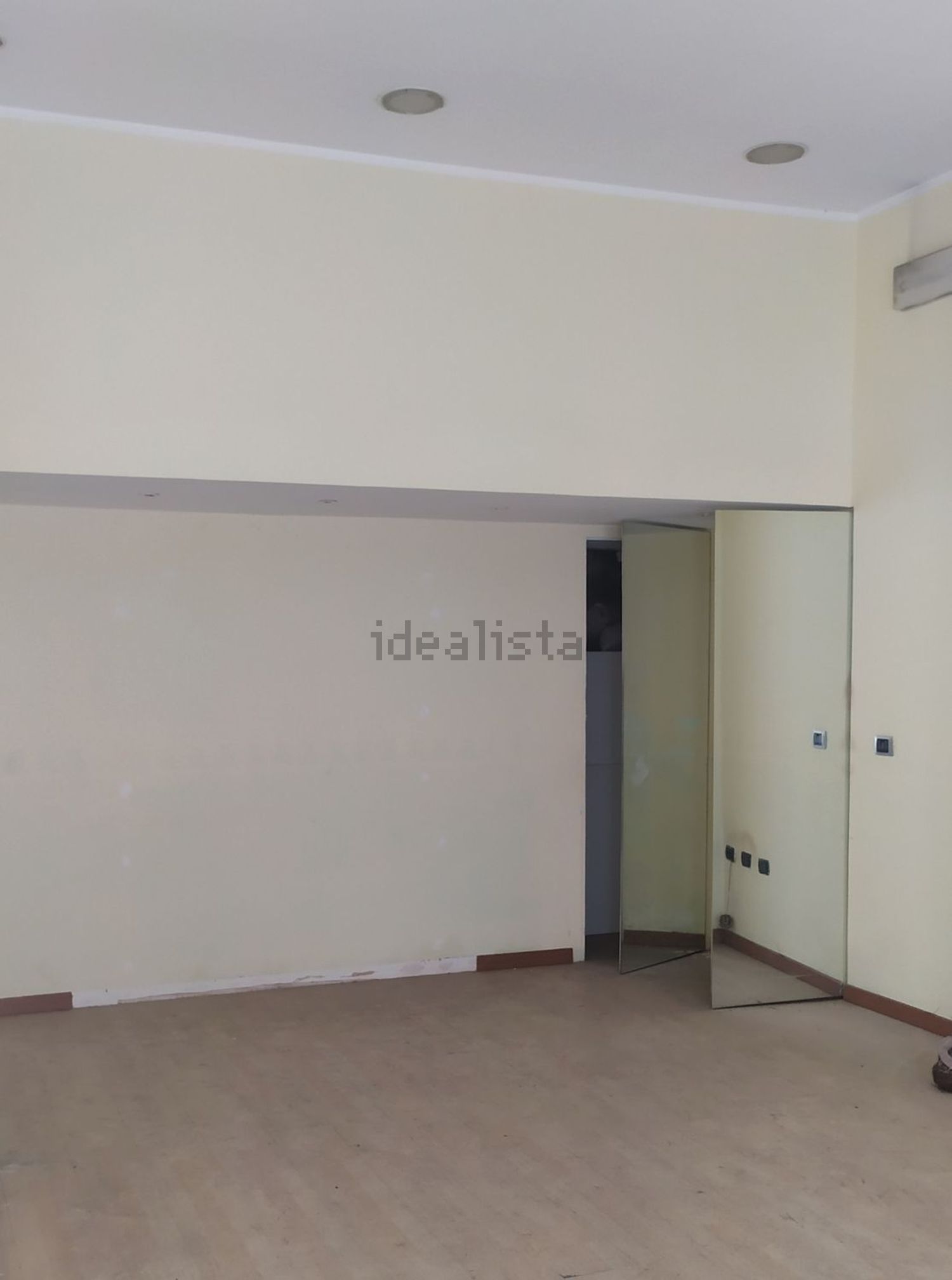 locale commerciale in vendita a Pachino