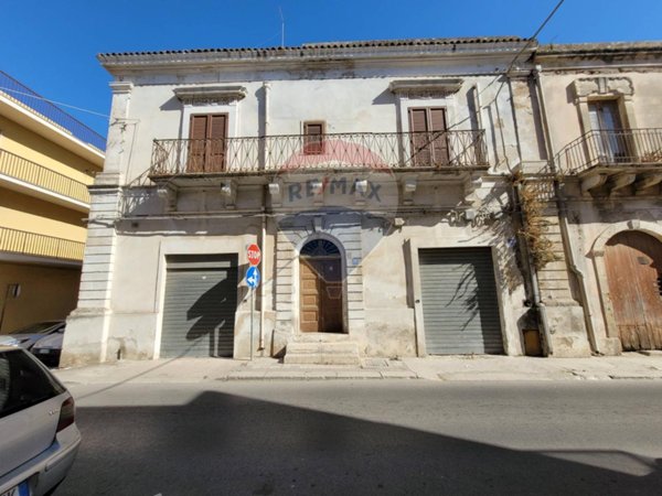 casa indipendente in vendita a Pachino