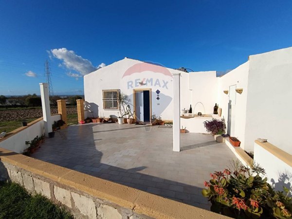 casa indipendente in vendita a Pachino