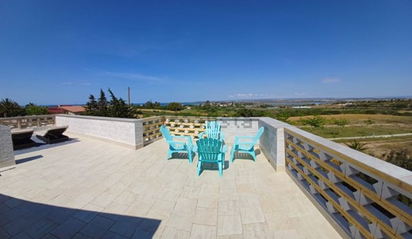 casa indipendente in vendita a Pachino