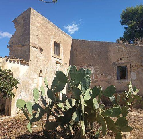 casa indipendente in vendita a Pachino