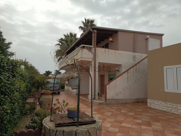 casa indipendente in vendita a Pachino