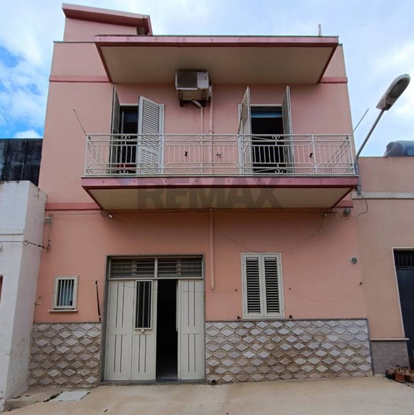 casa indipendente in vendita a Pachino