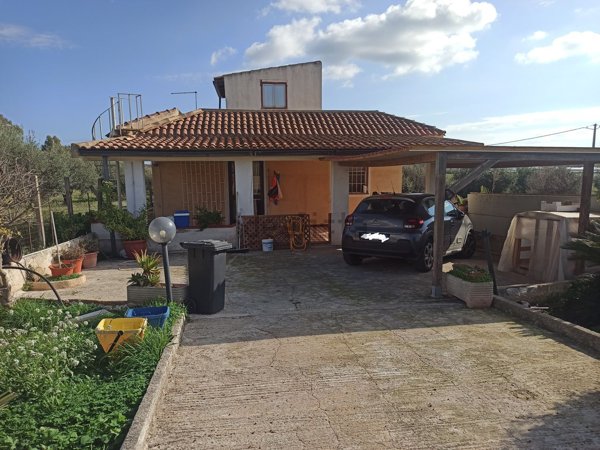 casa indipendente in vendita a Pachino