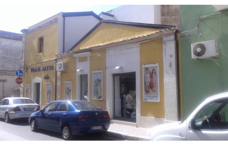 locale commerciale in vendita a Pachino