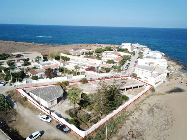 casa indipendente in vendita a Pachino in zona Marzamemi