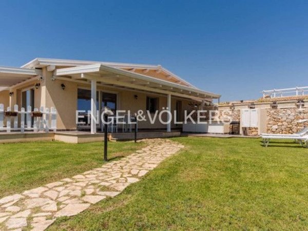 casa indipendente in vendita a Pachino