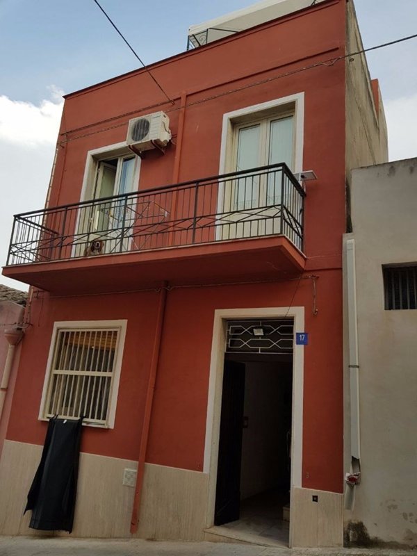 casa indipendente in vendita a Pachino