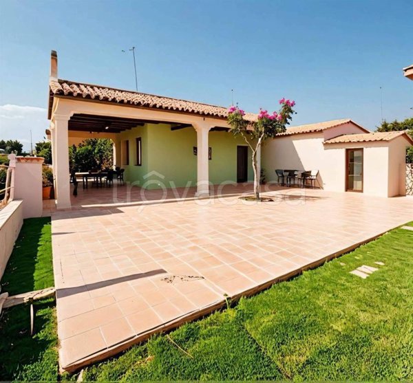 casa indipendente in vendita a Pachino