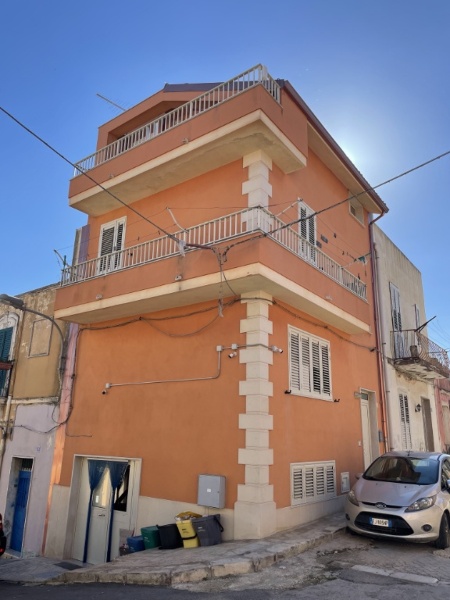 casa indipendente in vendita a Pachino