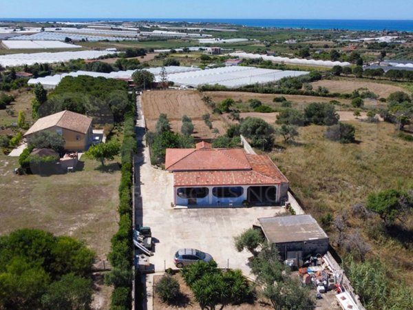 casa indipendente in vendita a Pachino