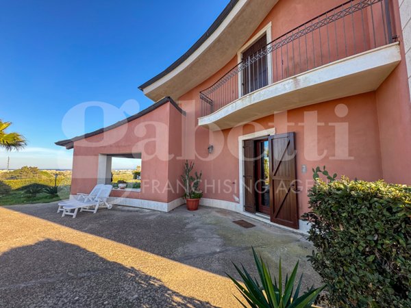 casa indipendente in vendita a Pachino in zona Marzamemi