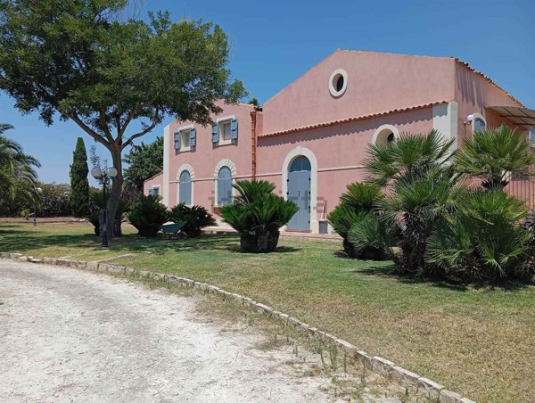 casa indipendente in vendita a Pachino in zona Marzamemi
