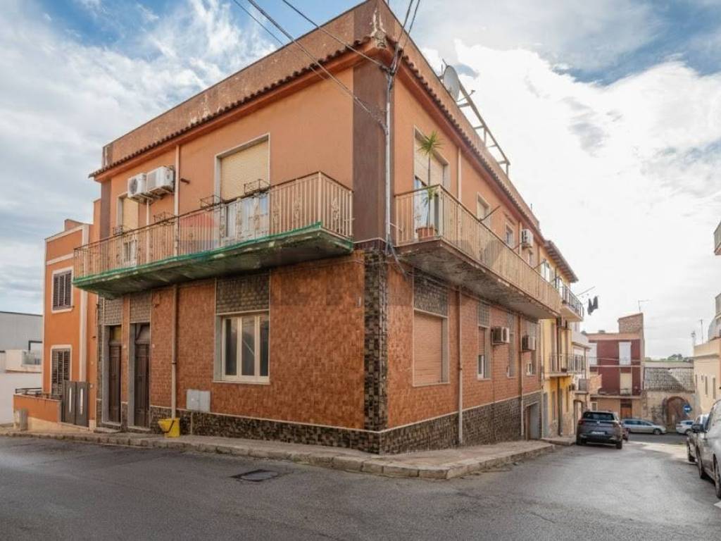 casa indipendente in vendita a Pachino