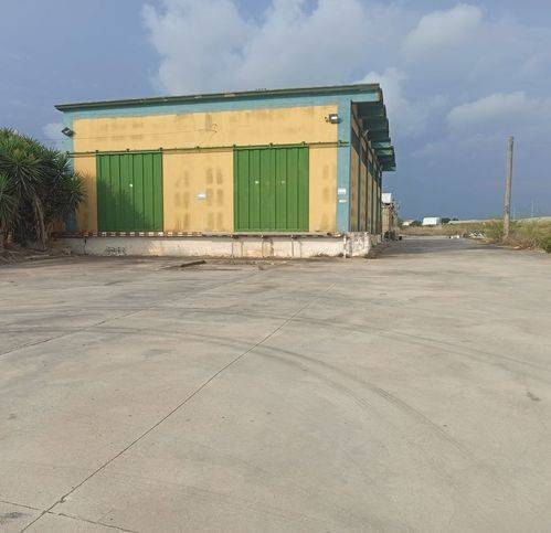 locale commerciale in vendita a Pachino