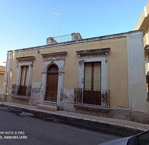 casa indipendente in vendita a Pachino