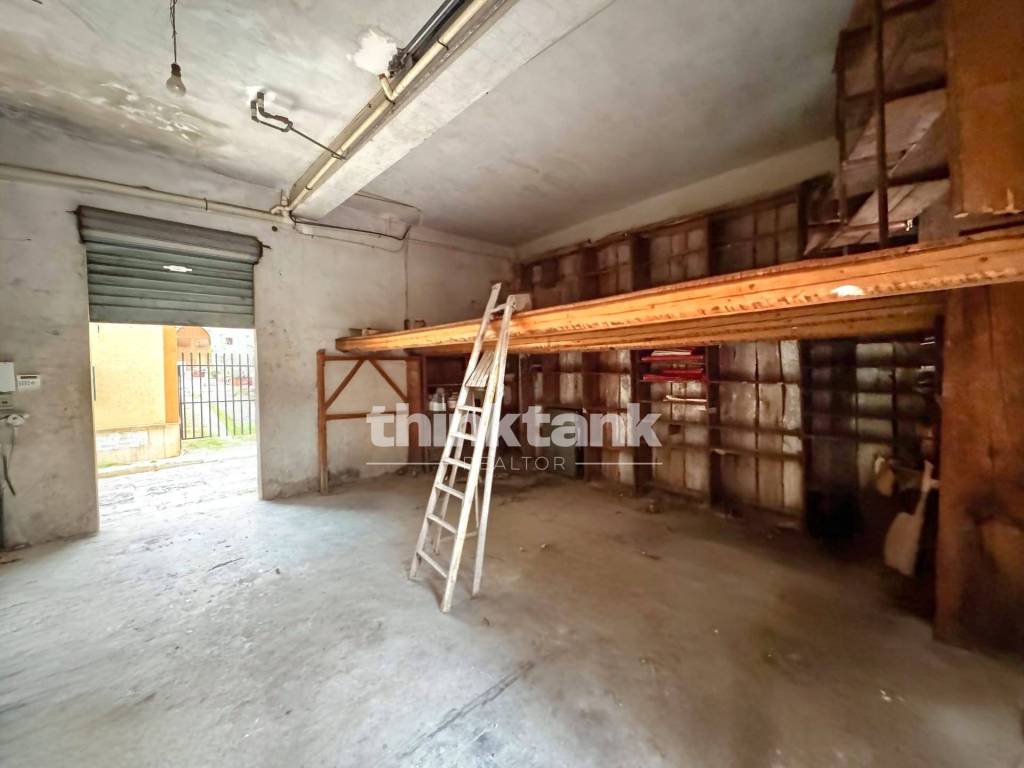 locale commerciale in vendita a Pachino